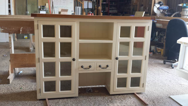 A photograph of Applewood Joinery Ltd bespoke cabinetry.