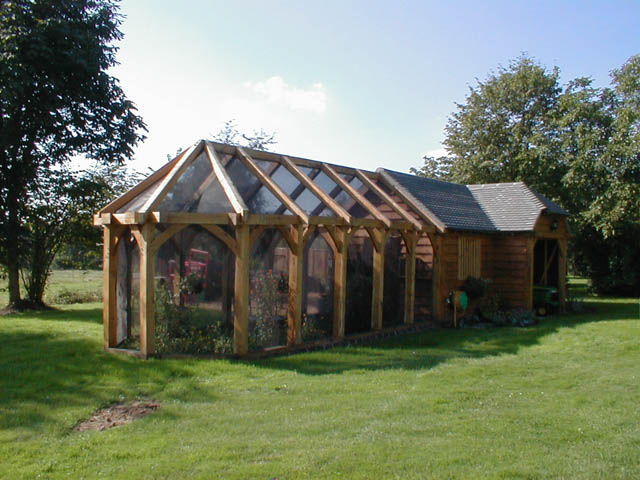 A photograph of an Applewood Joinery Ltd garden room.