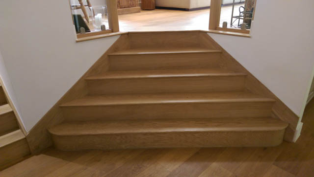 A photograph of an Applewood Joinery Ltd Steps staircase.
