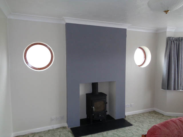 A photograph of an Applewood Joinery Ltd bespoke window.