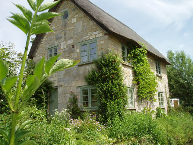 A photograph of an Applewood Joinery Ltd casement window.