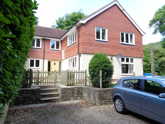 A photograph of an Applewood Joinery Ltd casement window.